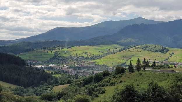 селище Воловець - земельна ділянка під житлову забудову