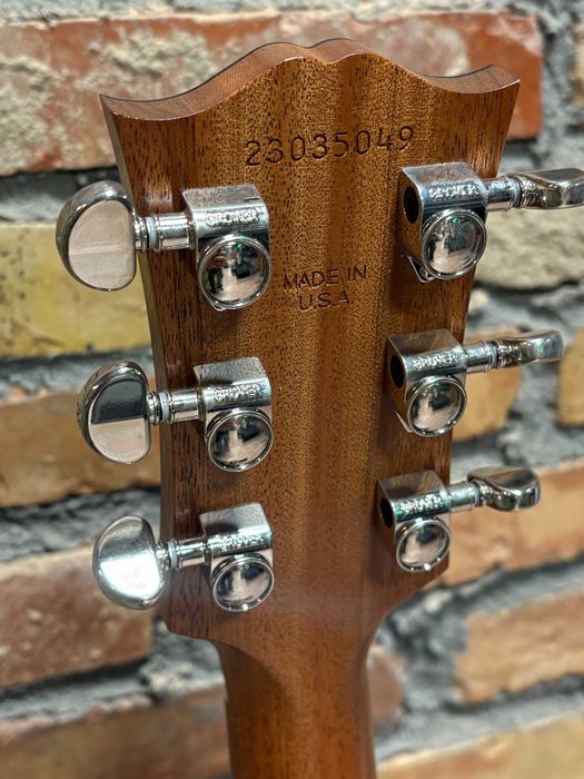 Gibson SJ-200 Studio
