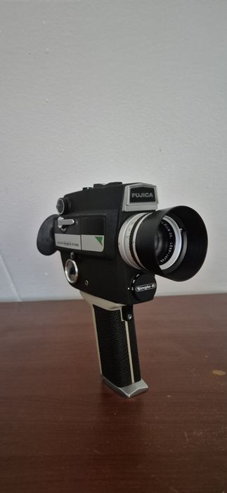 Продам старовинні відеокамеру fujica