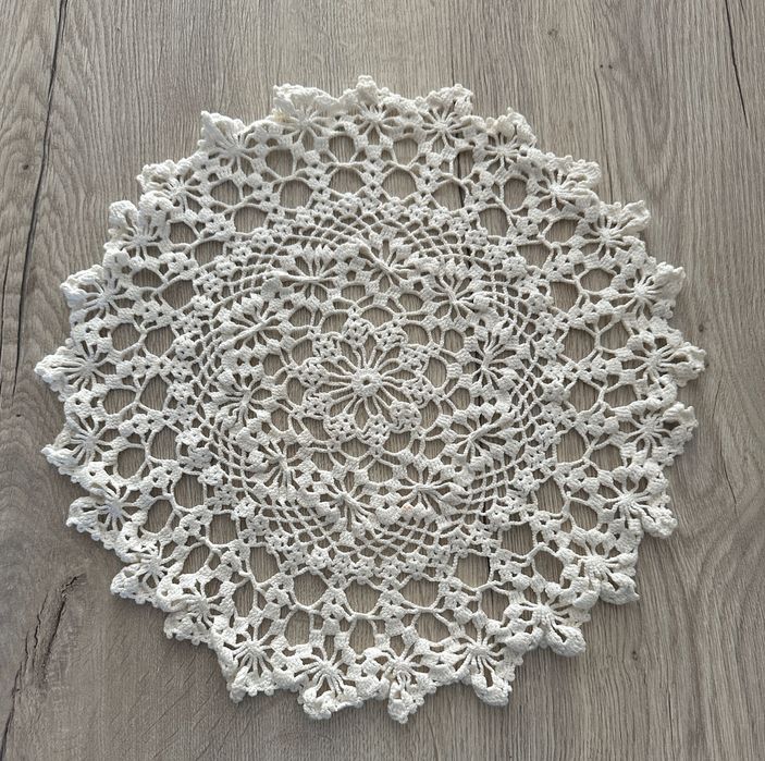 Serweta szydełko śr. 40 ecru