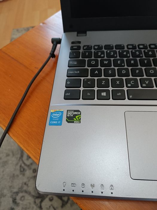 Portátil i7 , SSD 1TB ,GTX dedicada – Rápido e pronto a usar!