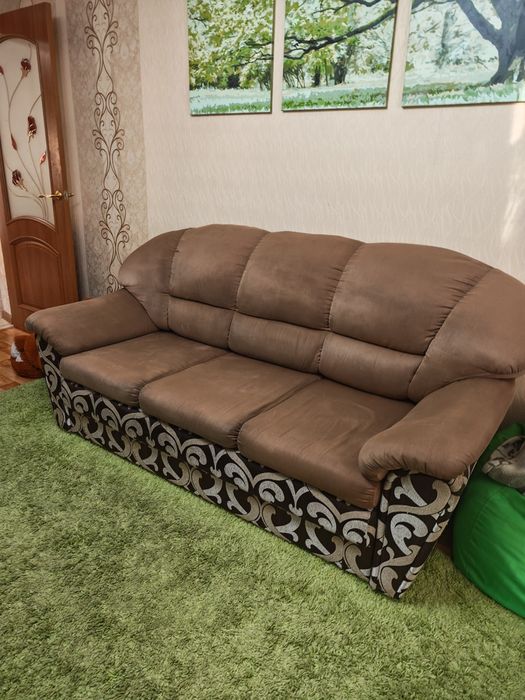 Продам дивани у вітальню