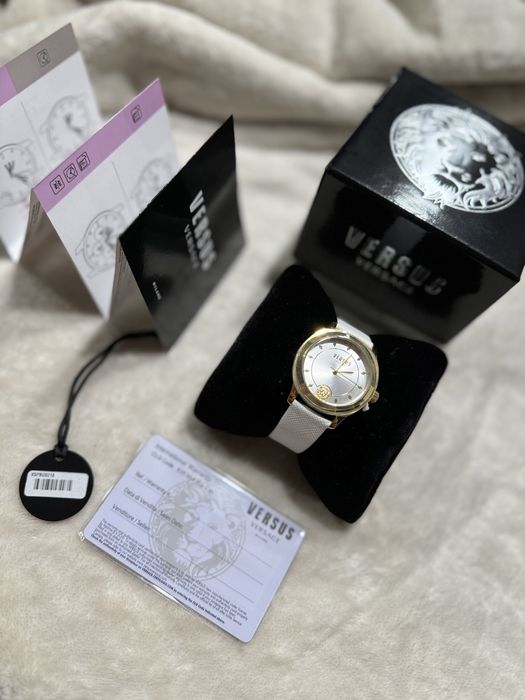 Nowy zegarek Versace Versus biało złoty