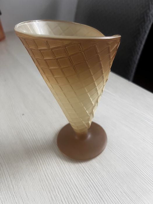 Sprzedam zestaw 6 pucharków do lodów WAFELEK GELATO Bormioli Rocco