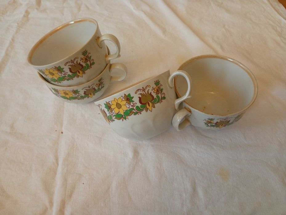 4 чайные чашки большого обьема