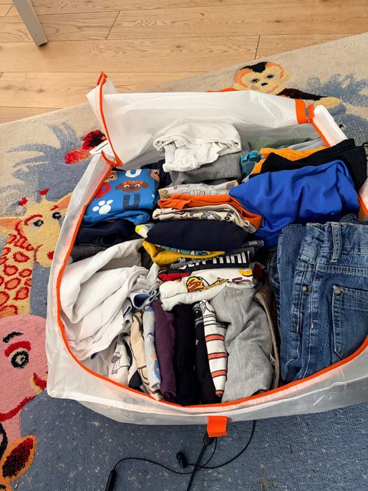 Ubrania dla chłopca 122/128