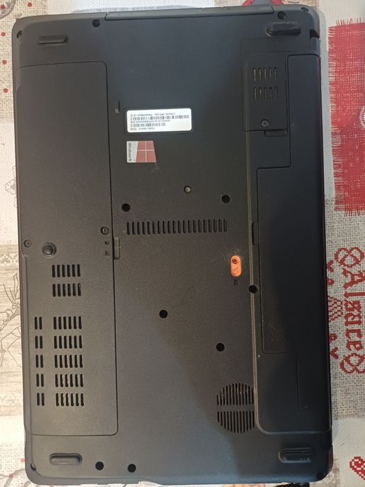 Portatil Acer e1-571 usado