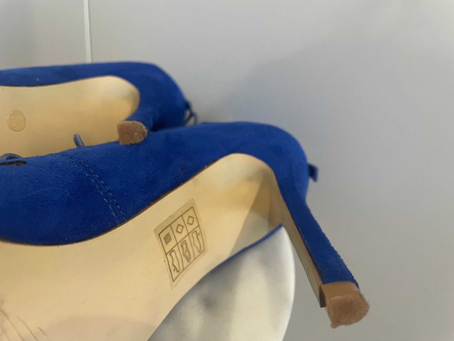 Super modne szpilki założone tylko raz