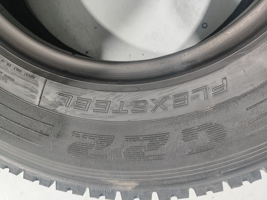 2 pneus novos Nortenha 6.50R16 - Oferta dos Portes