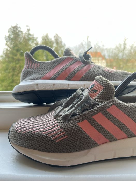 Buty Adidas Swit Run Modowe Stylowe