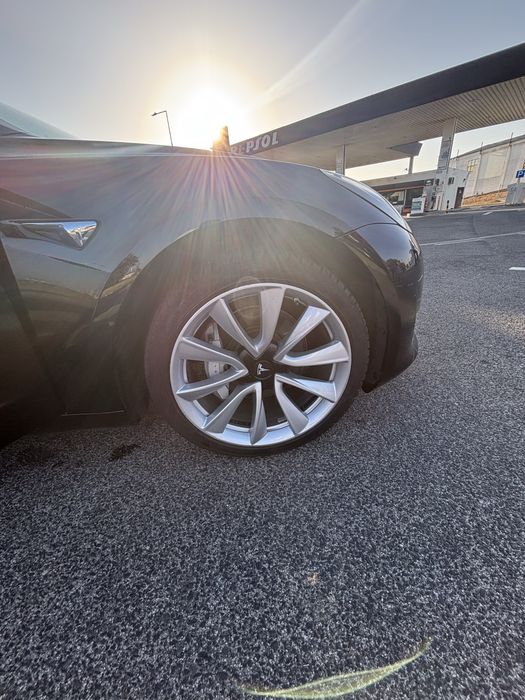 Vendo Tesla model 364846542277251123