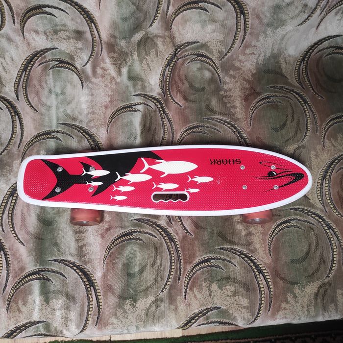 Продам скейт в новому стані