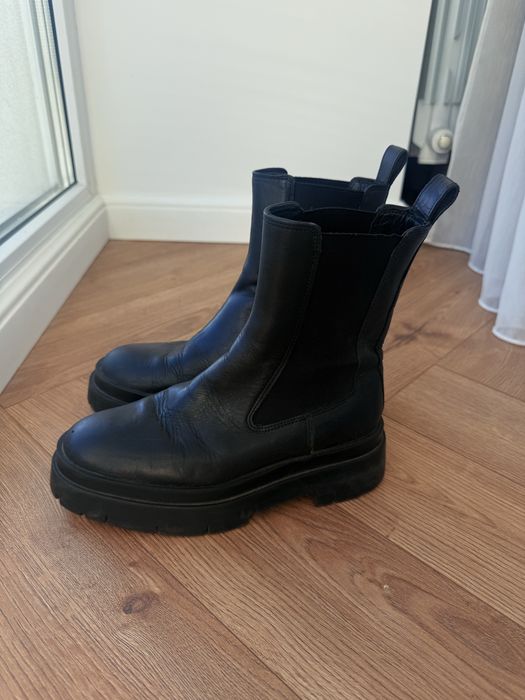 Натуральні челсі Zara 35