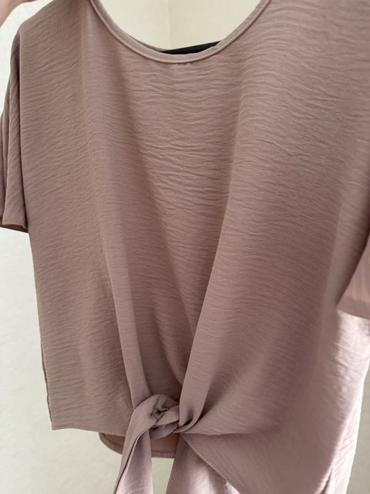 Легка літня футболка