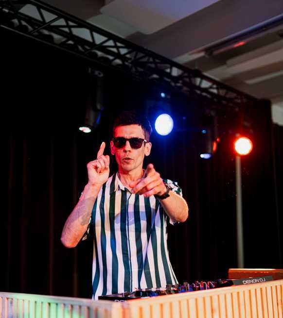 DJ / Wodzirej na Twoją imprezę | Wesele | Oprawa muzyczna z klasą