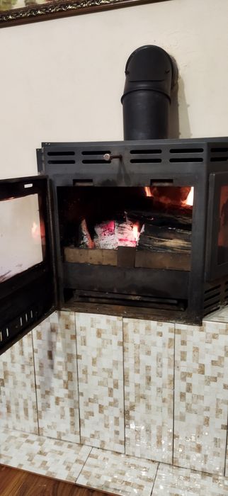 Продам камін гріє дуже рагно