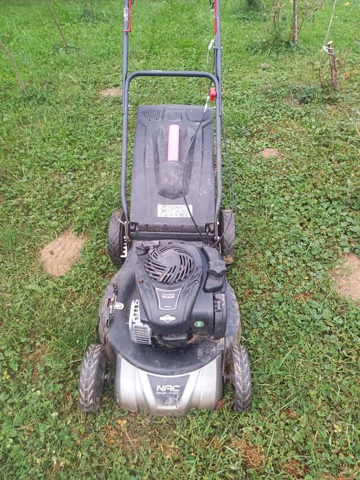 Kosiarka spalinowa Briggs&Stratton 500 - sprawny silnik, dawca części :)