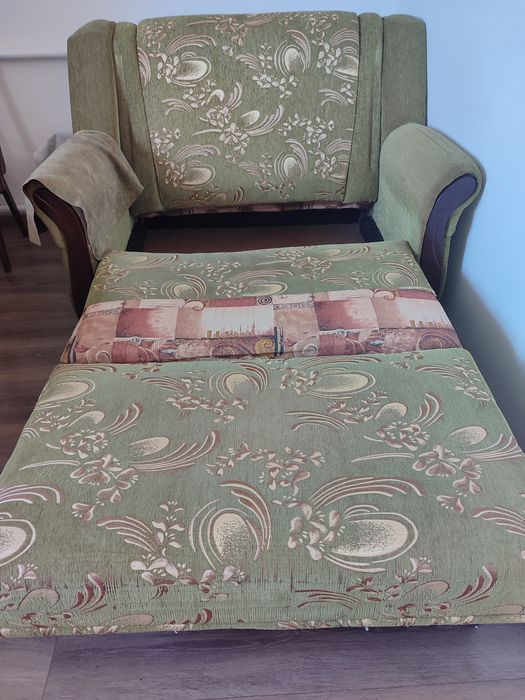 Диван у  вітальню