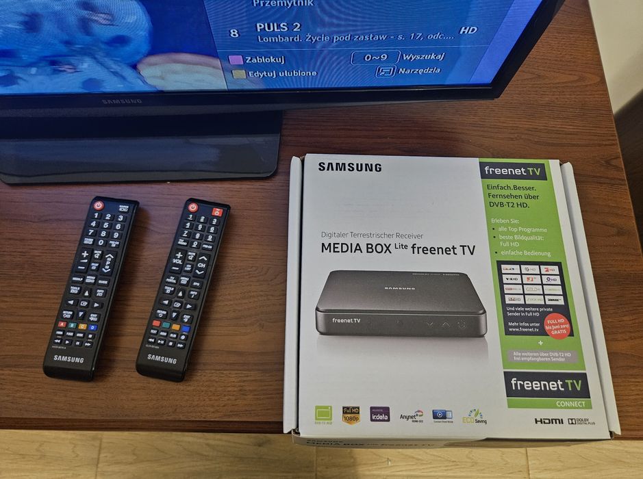 Telewizor Samsung 32" UE32H4000AW  + dekoder