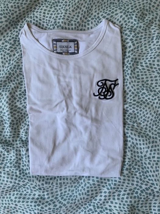 Roupa siksilk tamanho M