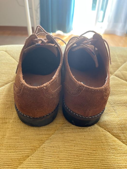 Sapatos de homem em camurça, tamanho 41 em bom estado