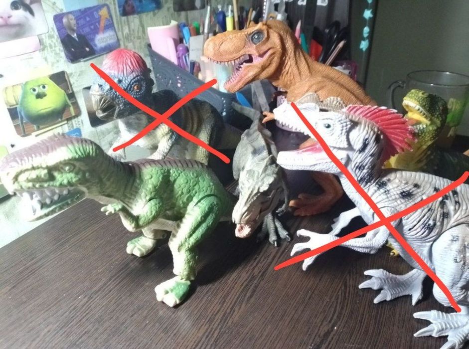Іграшкові динозаври