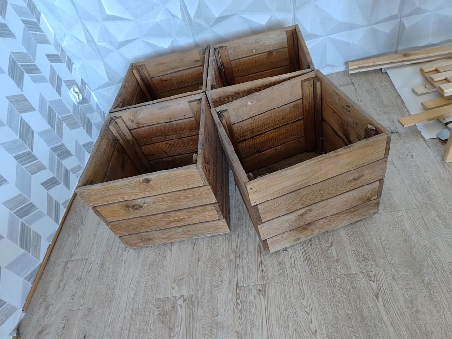 4x Skrzynki, donice drewniane