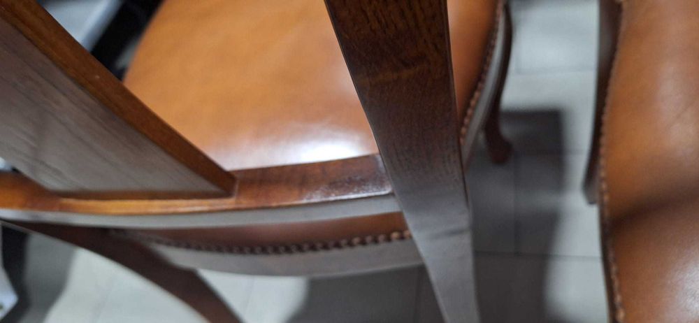 cadeiras de sala em madeira maciça e ótimo estado