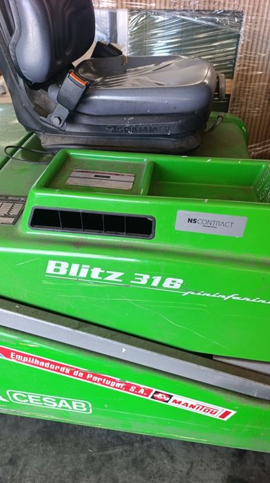 Empilhador elétrico  Blitz 316