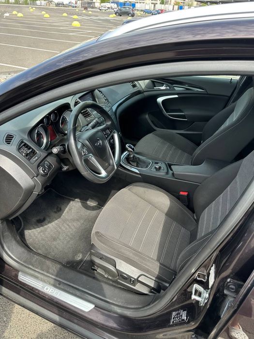 2011 рік Opel Insignia 1.6 Бензин