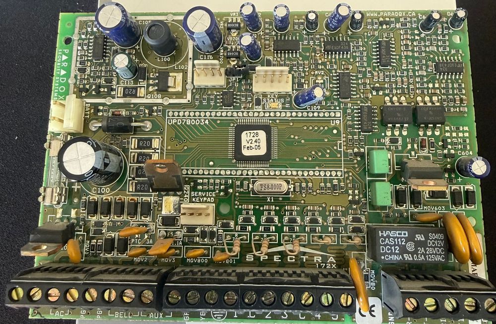 Paradox Spectra 172X + 3 teclados