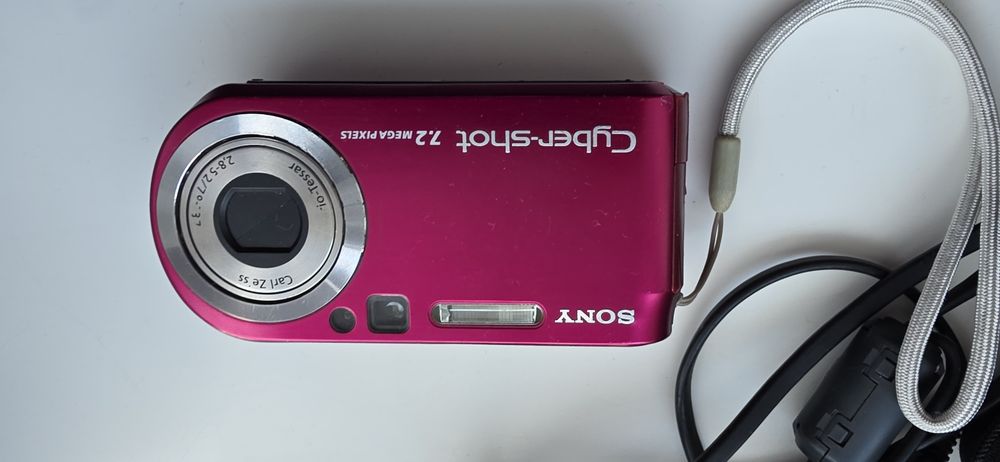 Фотоапарат Sony  p200