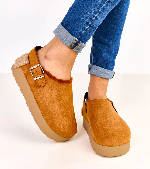 Brązowe zabudowane kapcie ze sprzączką Berley