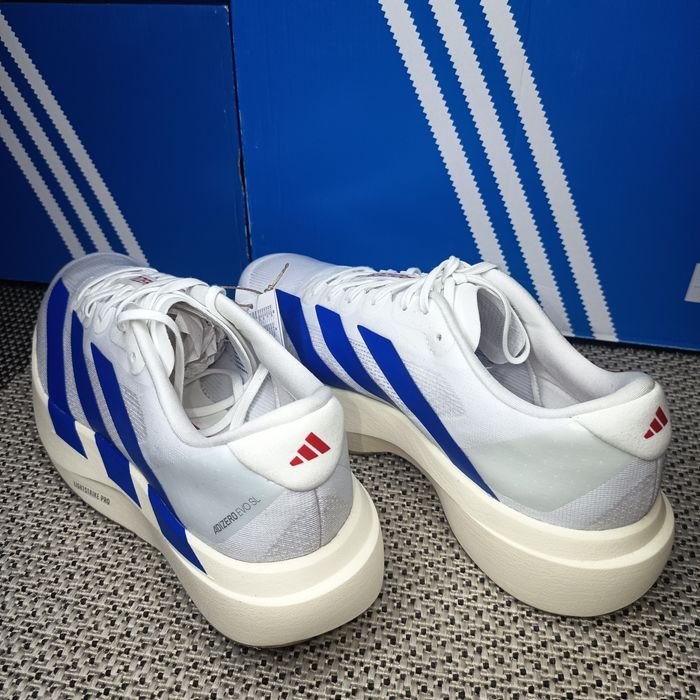 Стильні бігові кросівки Стильні бігові кросівки Adidas Adizero EVO SL Adizero EVO SL