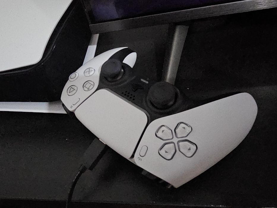 PS5 Slim Digital 1TB Desbloqueado + 1 Comando + jogos