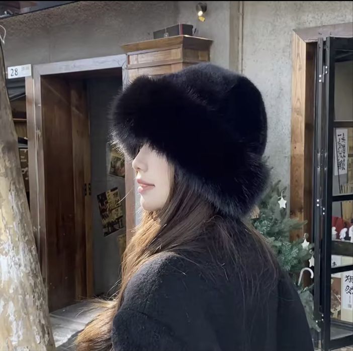 Gorro / chapeu em pêlo preto
