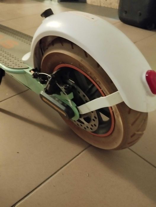 hulajnoga elektryczna motus