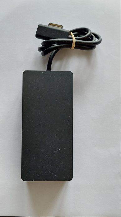 Microsoft Surface Dock 1661
