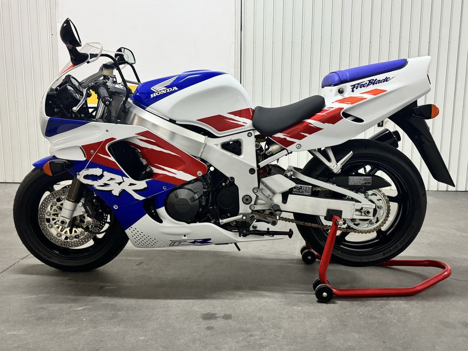 Honda CBR 900 RR Fireblade SC28