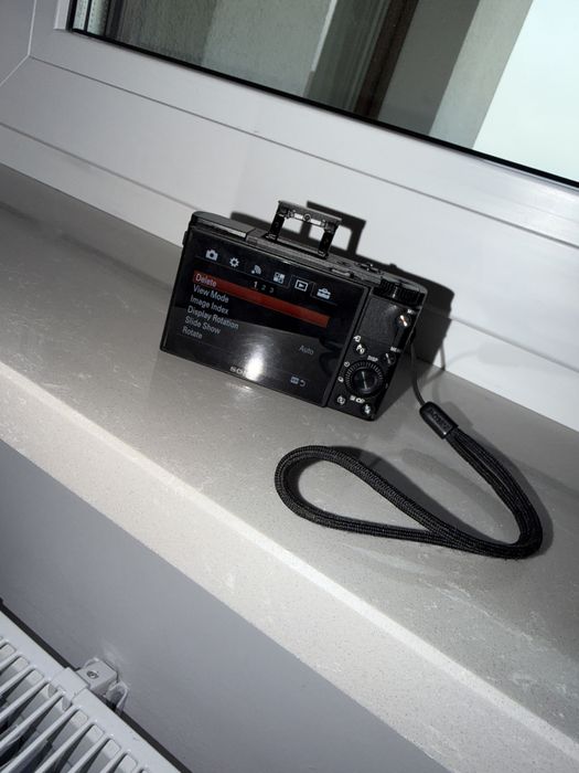 Sony Cyber-shot RX100 V DSC-RX100M5 + pokrowiec