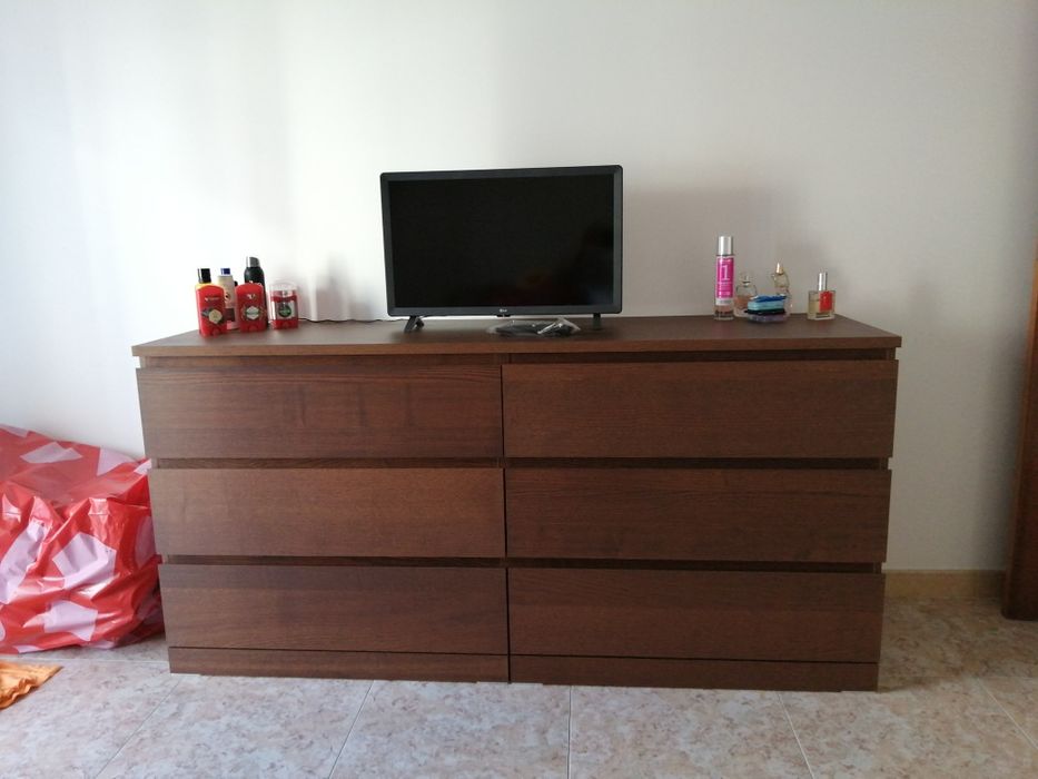 Montagee de tomadas e intorrupetores Pequenas reparacoes em cozinhas m