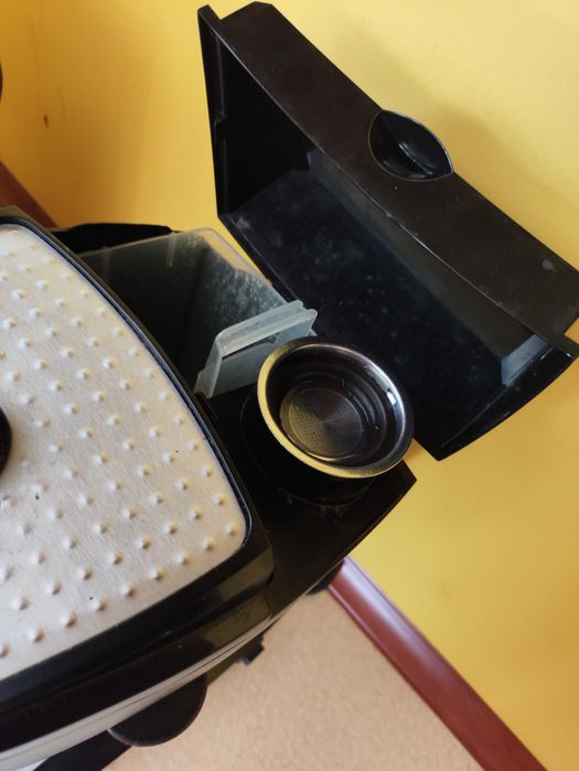 Ekspres do kawy DeLonghi EC 156B