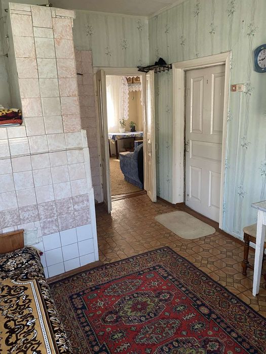 Продається хороший житловий будинок з господарськими спорудами