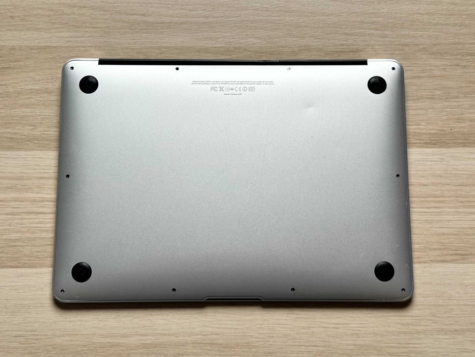 Topcase z ekranem MacBook Air 13" A1369 (2010–2011)