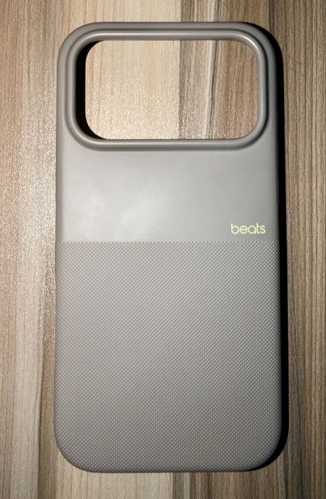 Новий оригінальний чохол Beats by Dr. Dre для iPhone 17 Pro Max