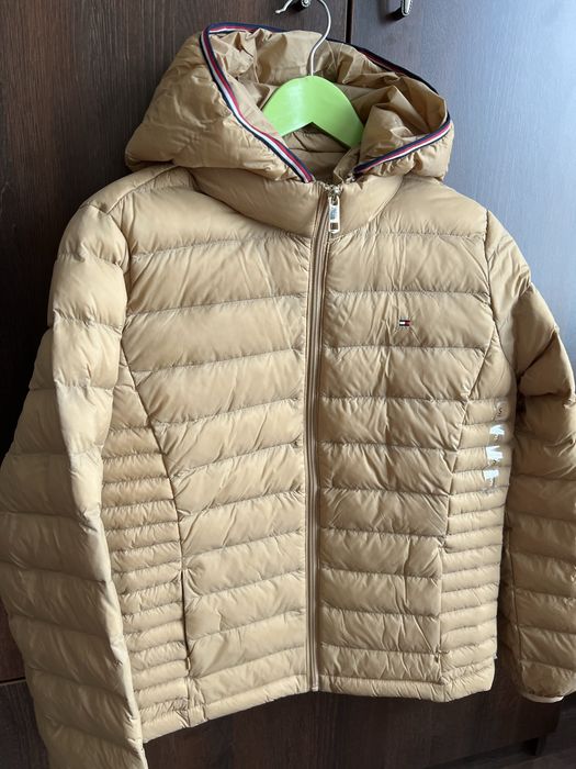 НОВА Демісезонна куртка Tommy Hilfiger S