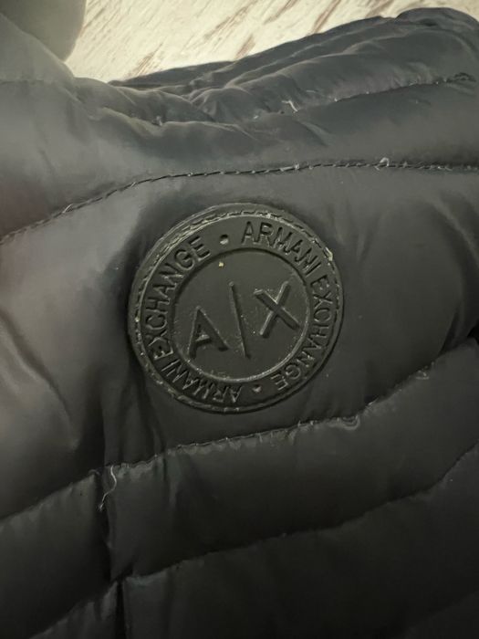Весенний микропуховик Armani Exchange