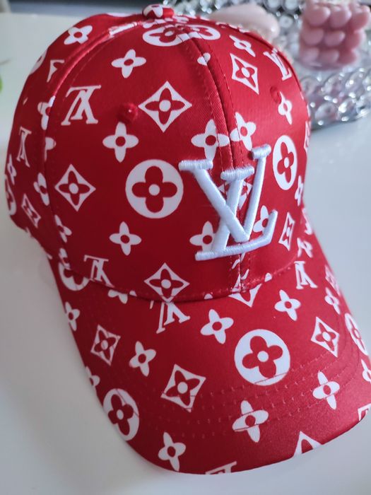 Sportowa czapka LV