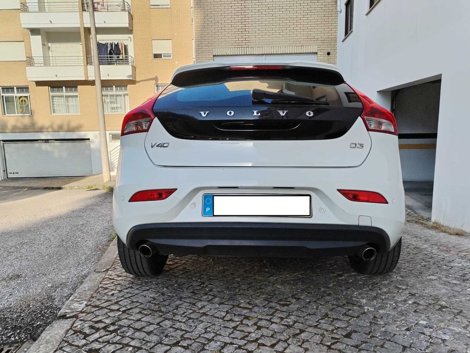 VOLVO V40 D3 Impecável