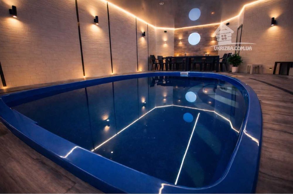 Дом 250 кв. Большой бассейн с подогревом, сауна, бильярд, генератор